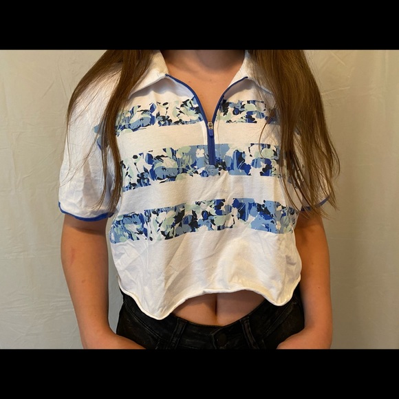 cropped top - Picture 2 of 4